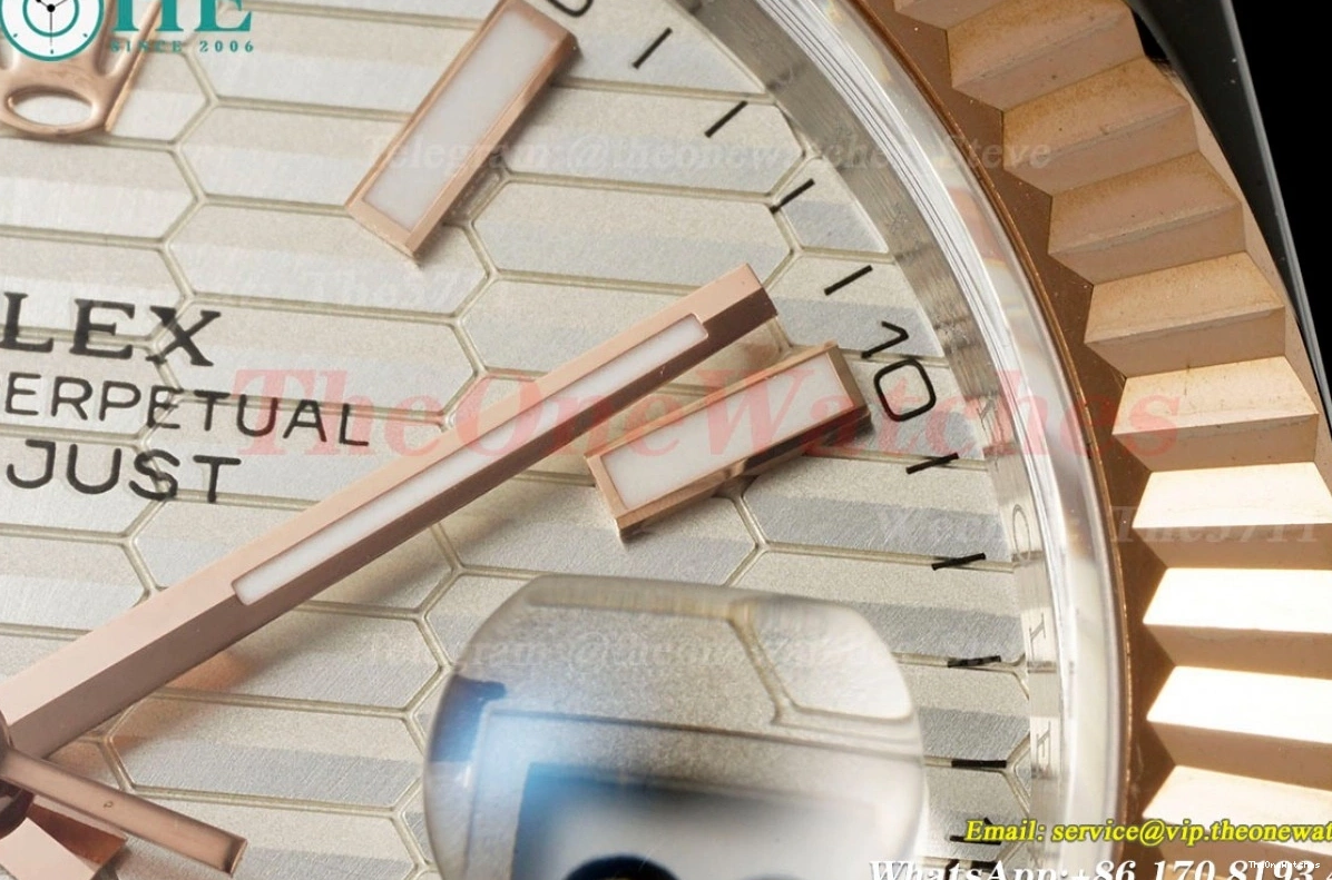 126331 A3235 Datejust Silver EWEF Textured 41mm Jub Stk SS RG 0325